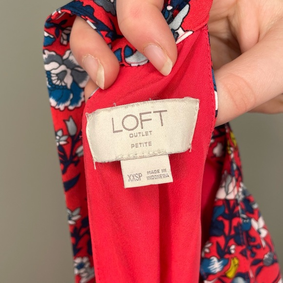 Dress with flowers - Picture 3 of 3